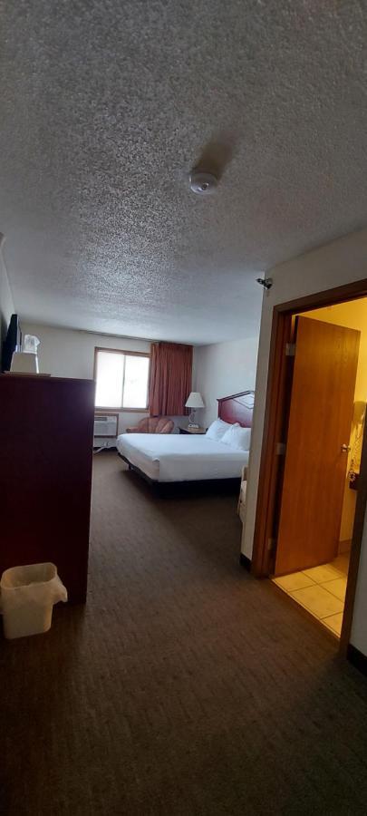 Days Inn By Wyndham Willmar Экстерьер фото