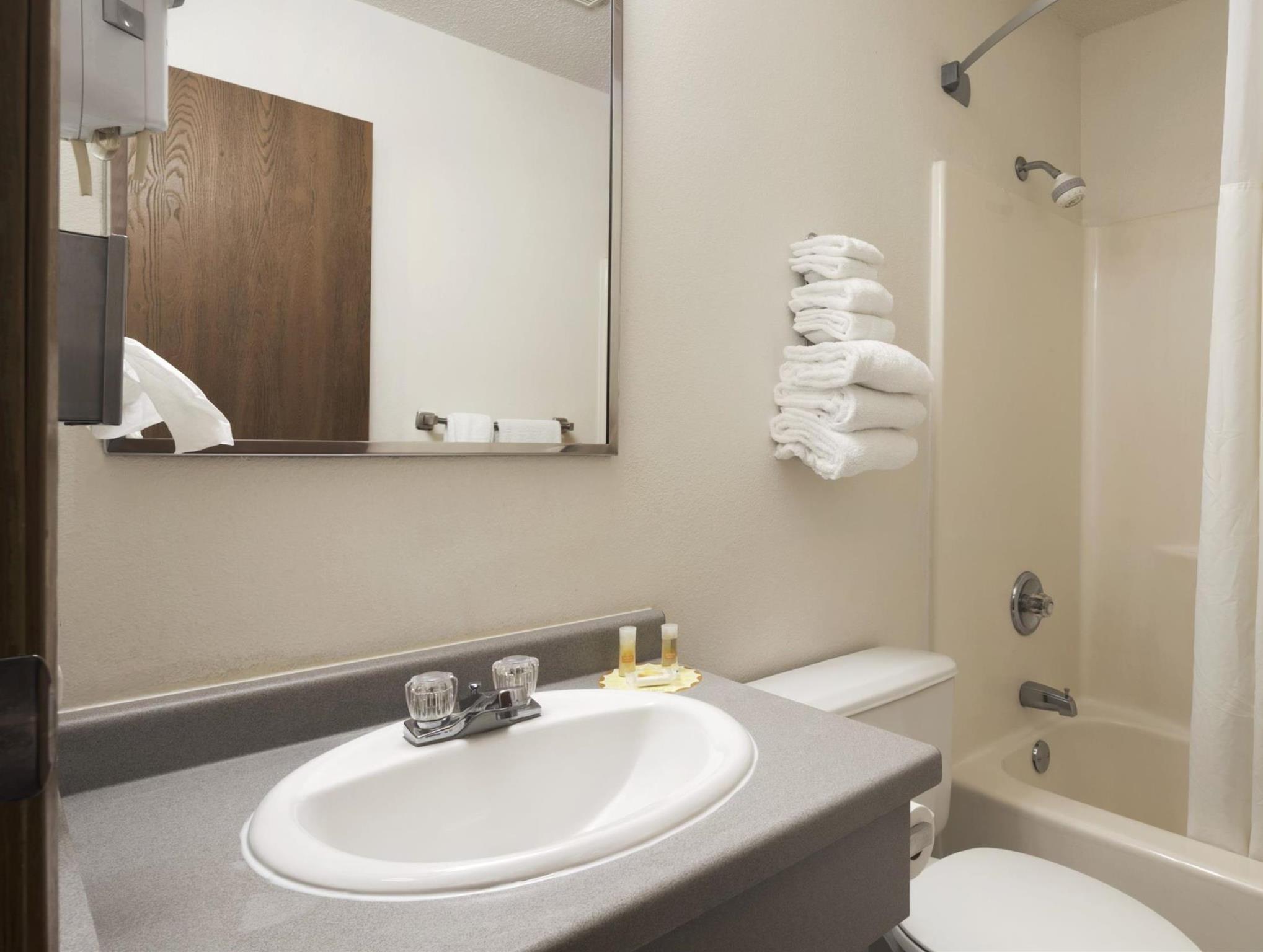 Days Inn By Wyndham Willmar Экстерьер фото