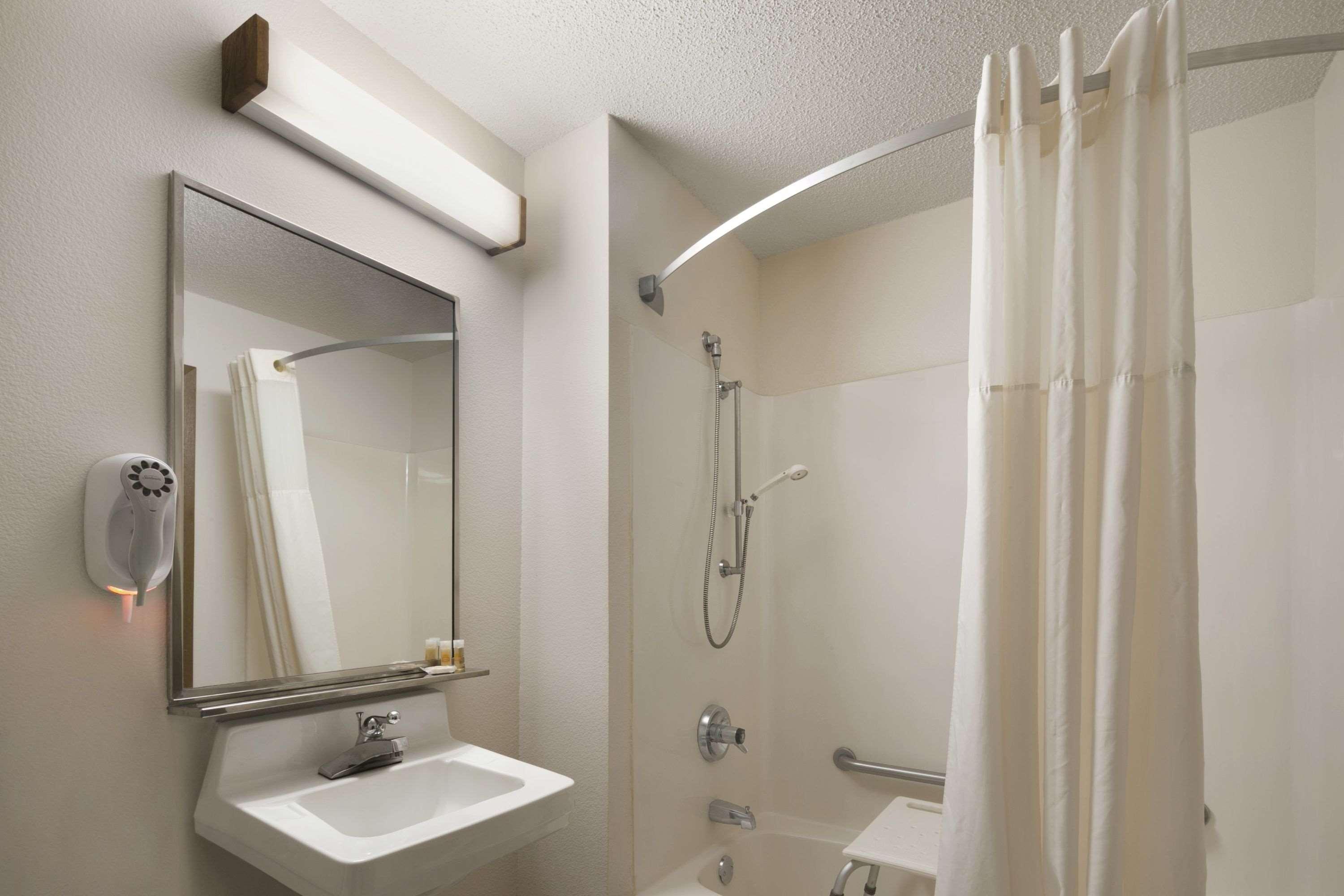 Days Inn By Wyndham Willmar Экстерьер фото